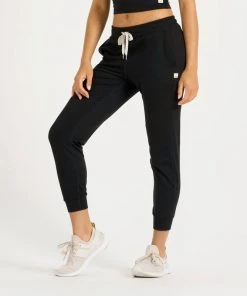 Vuori Women's Performance Jogger - Spring 2022