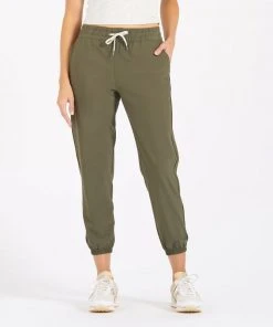 Vuori Women's Weekend Jogger - Spring 2022